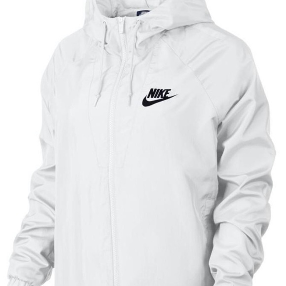 nike sports windbreaker